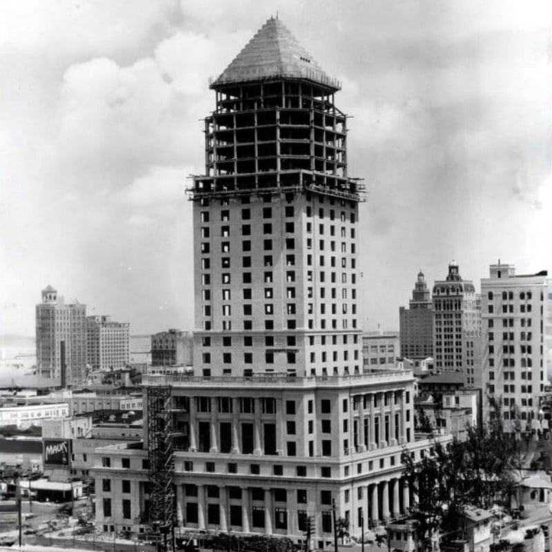 1928